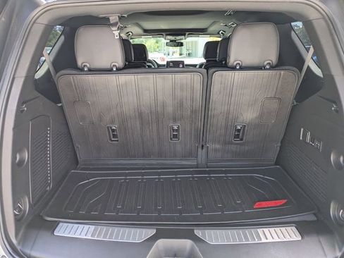 Used 2023 GMC Yukon AT4 w/ AT4 Premium Plus Package AWD/4WD image 15