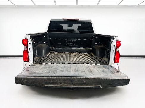 Used 2023 Chevrolet Silverado 1500 Custom image 18