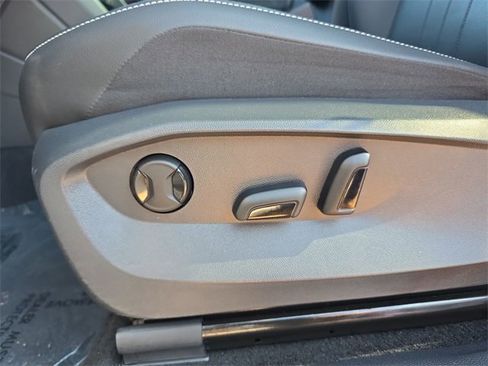 Certified 2024 Volkswagen Tiguan SE R-Line image 20