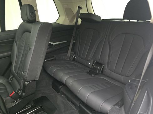 Used 2020 BMW X7 xDrive40i w/ Premium Package AWD/4WD image 29