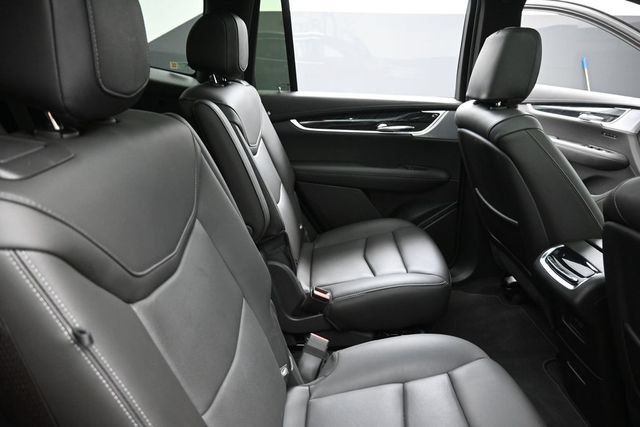 Used 2025 Cadillac XT6 Premium Luxury AWD/4WD image 32