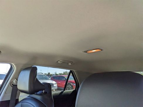 Certified 2023 Kia Niro EX image 23