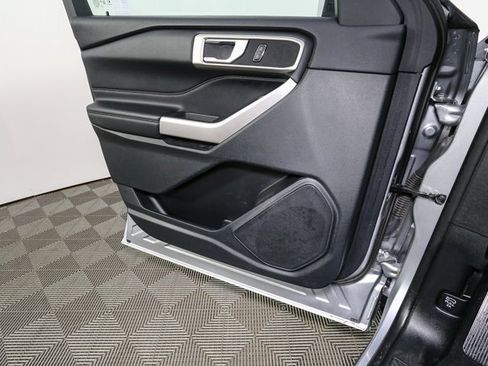 Used 2023 Ford Explorer XLT w/ Equipment Group 202A image 38