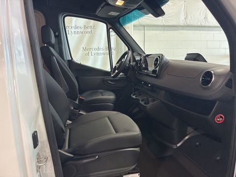 New 2025 Mercedes-Benz Sprinter 2500 image 16