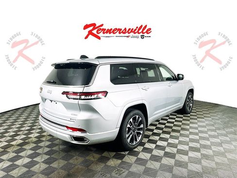 New 2025 Jeep Grand Cherokee L Overland w/ Luxury Tech Group IV image 7