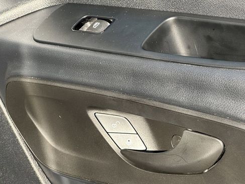 Used 2024 Mercedes-Benz Sprinter 2500 image 18