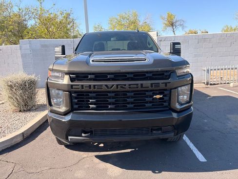 Used 2022 Chevrolet Silverado 2500 Custom w/ Custom Value Package RWD image 3