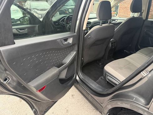 Used 2020 Ford Escape SE FWD image 12
