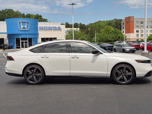 New 2026 Honda Accord SE image 2