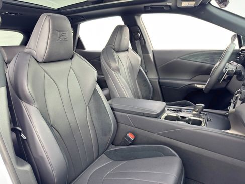 Used 2023 Lexus RX 500h F Sport image 39