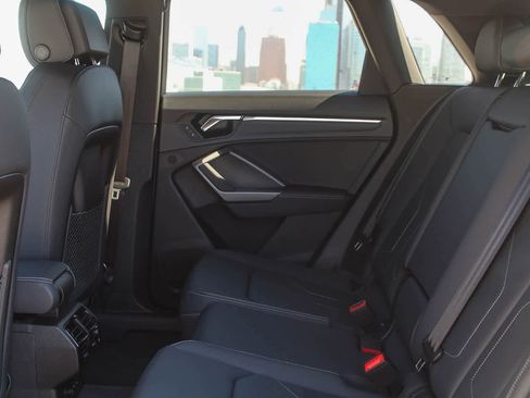 New 2025 Audi Q3 2.0T Premium image 27