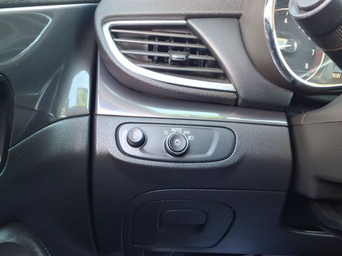 Used 2020 Buick Encore Preferred AWD/4WD image 17