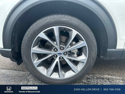 Used 2025 Ford Explorer Platinum w/ Ultimate Package AWD/4WD image 30