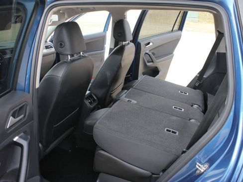 Used 2019 Volkswagen Tiguan SE image 39