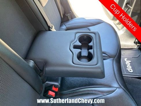Used 2022 Jeep Compass Trailhawk AWD/4WD image 36