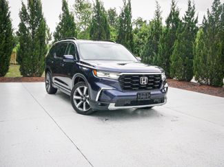 Used 2025 Honda Pilot Elite video 2