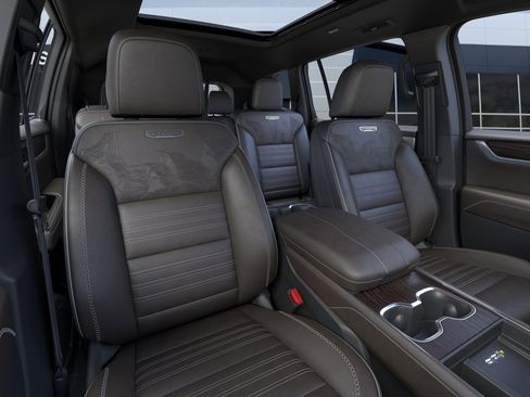 New 2026 GMC Acadia Denali Ultimate AWD/4WD image 16