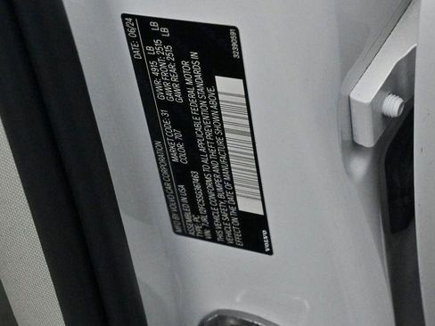 Used 2025 Volvo S60 B5 Plus w/ Protection Package Premier image 38