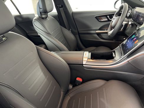 Certified 2025 Mercedes-Benz C 300 4MATIC Sedan image 37