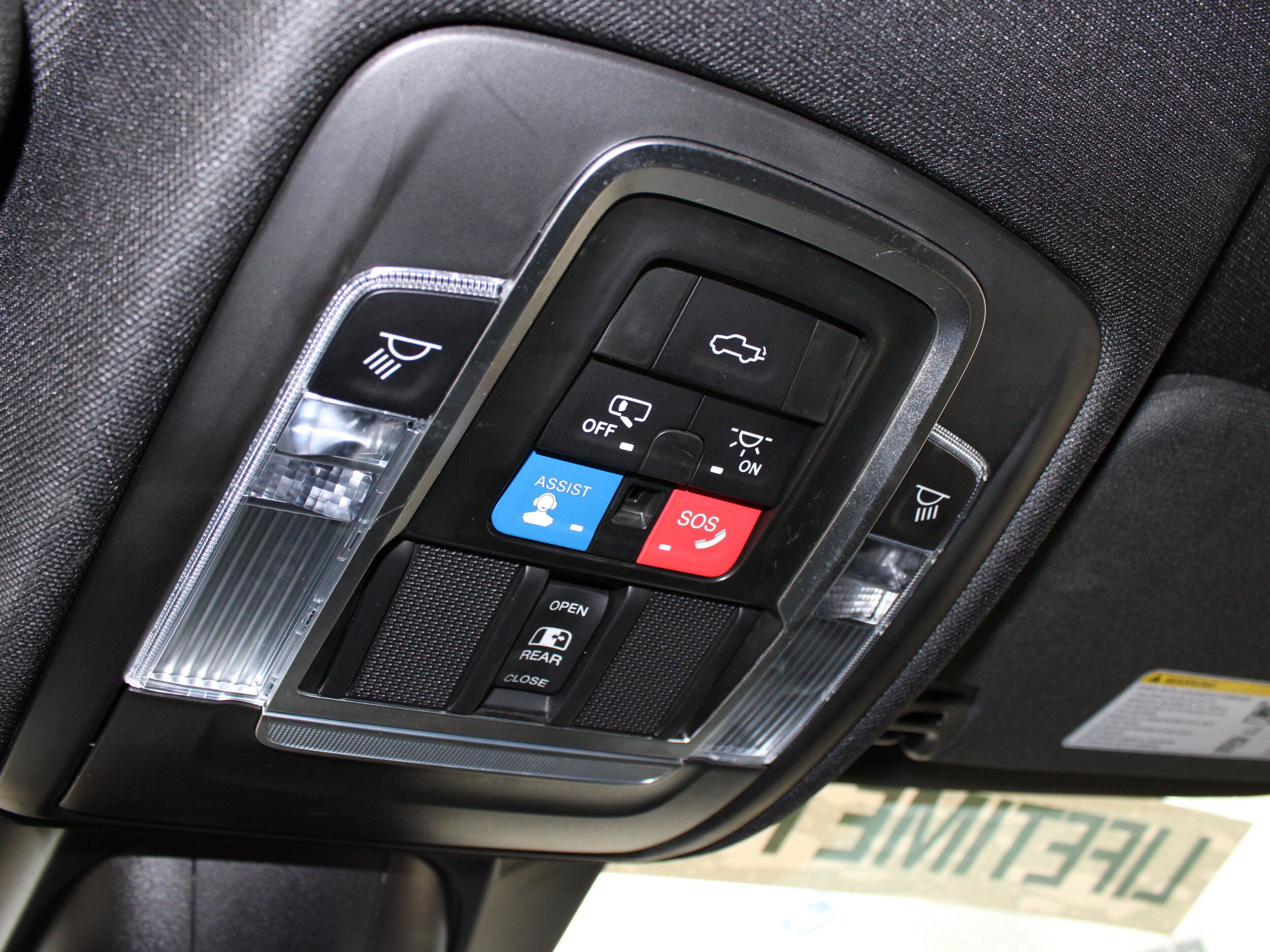 Used 2023 RAM 1500 Laramie AWD/4WD image 36
