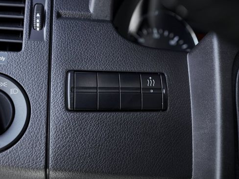 Used 2018 Mercedes-Benz Sprinter 2500 image 53