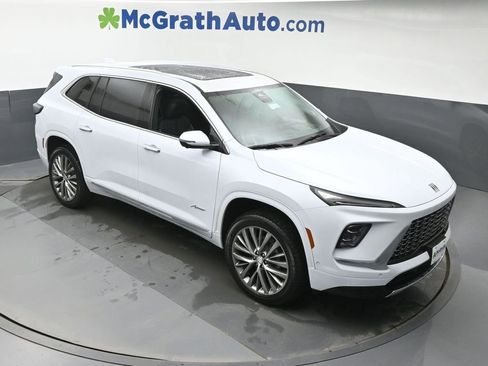 New 2026 Buick Enclave Avenir w/ Super Cruise Package image 3