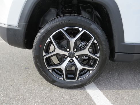 New 2026 Jeep Compass Limited image 11