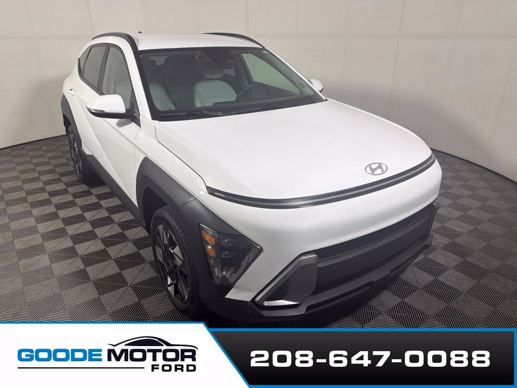 Used 2025 Hyundai Kona SEL AWD/4WD image 1