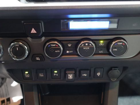 Certified 2023 Toyota Tacoma TRD Sport AWD/4WD image 28