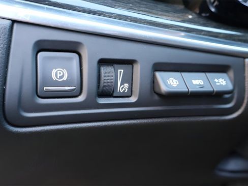 Used 2020 Cadillac XT5 Premium Luxury image 20