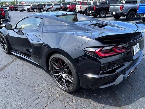 Used 2024 Chevrolet Corvette Z06 RWD image 7