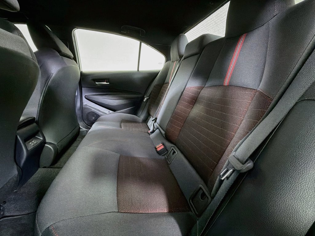 Used 2023 Toyota Corolla SE w/ Carpet Mat Package (TMS) FWD image 18