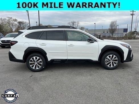 Used 2025 Subaru Outback Premium image 8