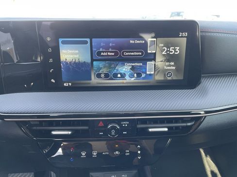 Certified 2025 Nissan Kicks SR image 15