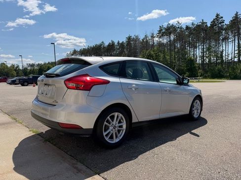 Used 2015 Ford Focus SE FWD image 4