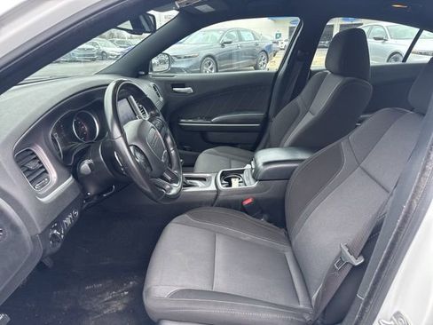 Used 2022 Dodge Charger SXT image 17