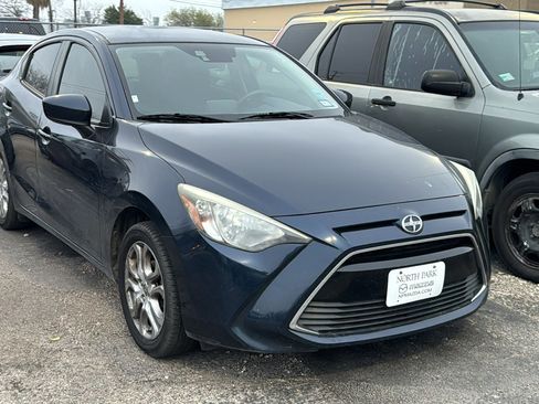 Used 2016 Scion iA image 2