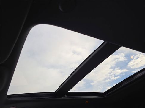 Used 2020 Jeep Grand Cherokee Overland image 21