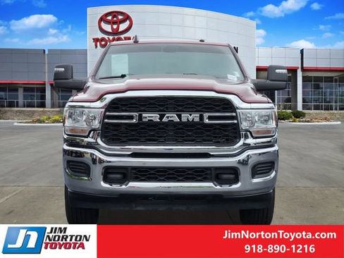 Used 2024 RAM 2500 Tradesman w/ Chrome Appearance Group AWD/4WD image 2