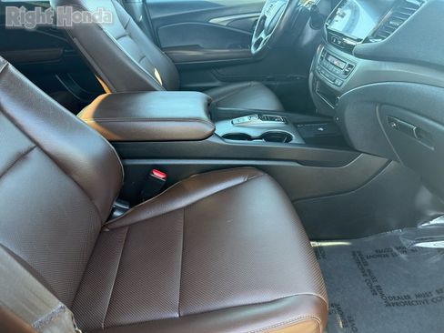 Certified 2025 Honda Ridgeline RTL image 31