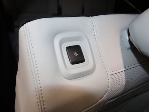 New 2026 Ford Expedition Max Platinum AWD/4WD image 24