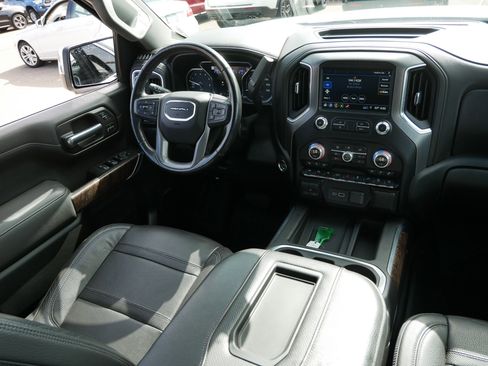 Used 2019 GMC Sierra 1500 Denali w/ Denali Ultimate Package AWD/4WD image 9