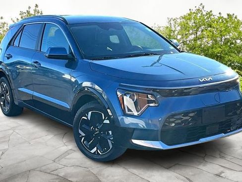 Used 2024 Kia Niro Wind FWD image 11