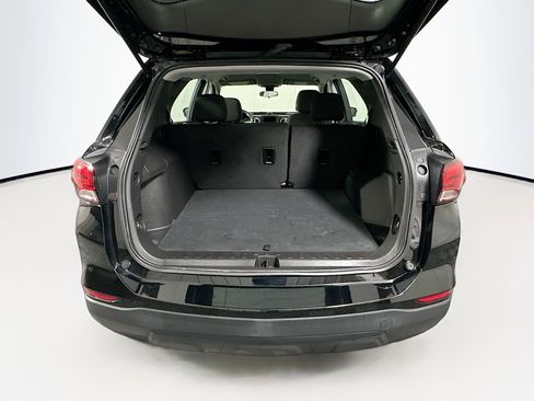 Used 2024 Chevrolet Equinox LS FWD image 27