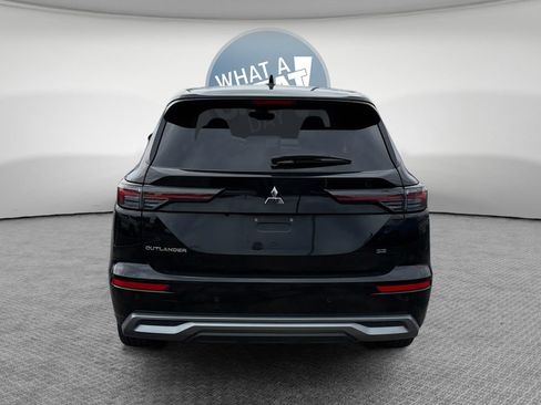 Used 2025 Mitsubishi Outlander SE FWD image 5