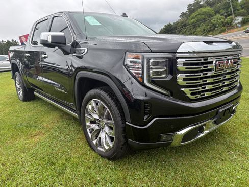 Used 2022 GMC Sierra 1500 Denali w/ Denali Reserve Package AWD/4WD image 3