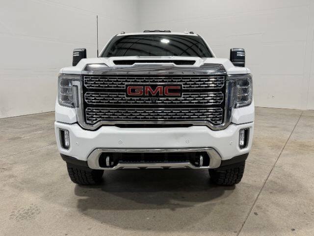 Used 2021 GMC Sierra 3500 Denali w/ Denali Ultimate Package AWD/4WD image 3