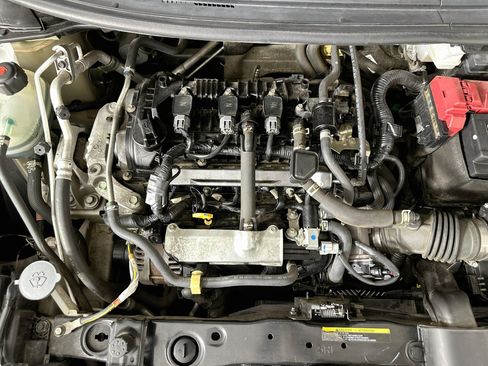 Used 2021 Nissan Versa SV FWD image 30