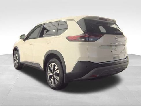 Used 2023 Nissan Rogue SV image 4