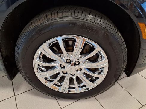 Used 2017 Cadillac XT5 FWD image 8